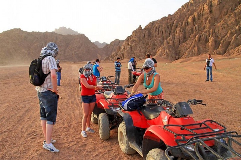Tour en quad por el desierto y cena beduina